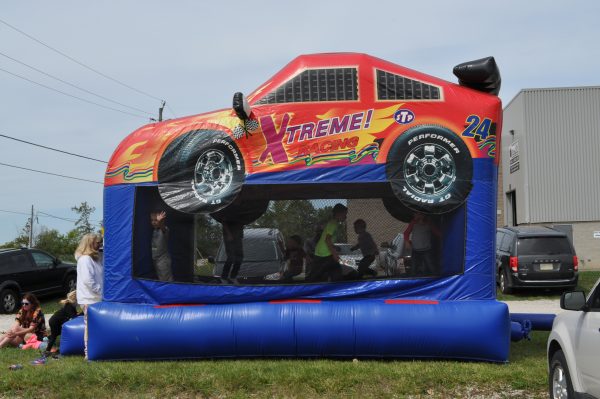 Inflatable race car bouncy house for kids